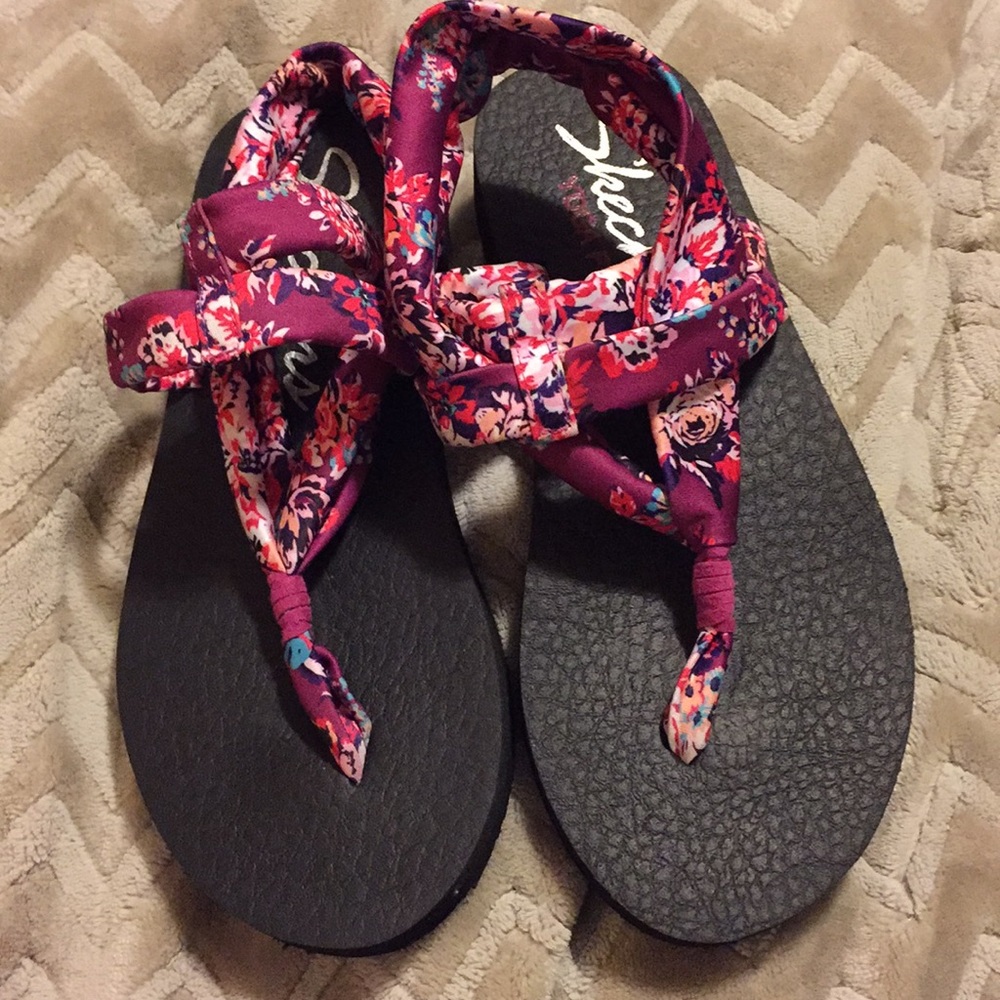 Final Sale/Skechers Sandals